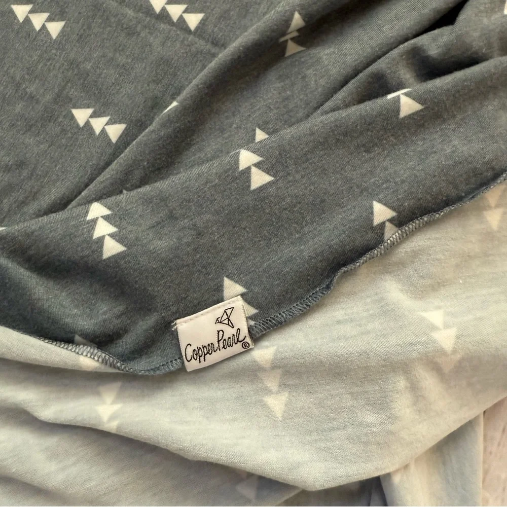 Copper Pearl blue gray arrow baby crib blanket 45 inches by 45.5 inches - Picture 8 of 12